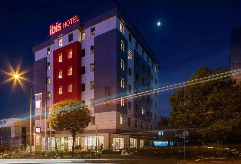 ホテル Ibis Istanbul West