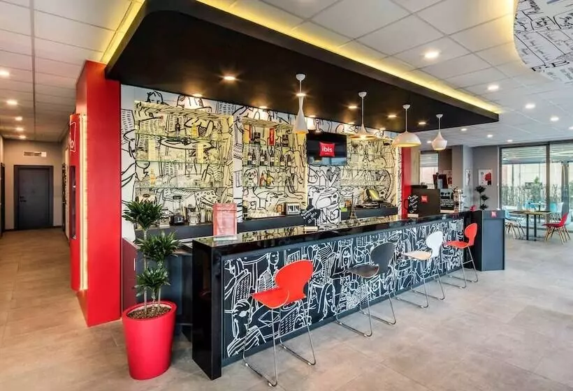 ホテル Ibis Istanbul West