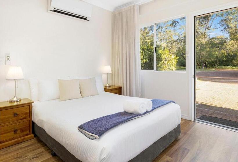 בית מלון כפרי Inn The Tuarts Guest Lodge