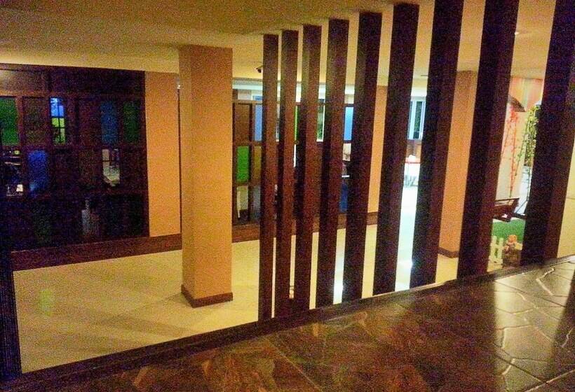 ホテル Le Luxe Residence