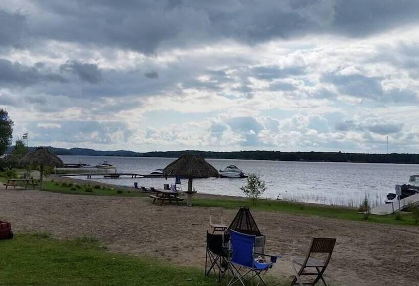 فندق Les Chalets Baie Cascouia