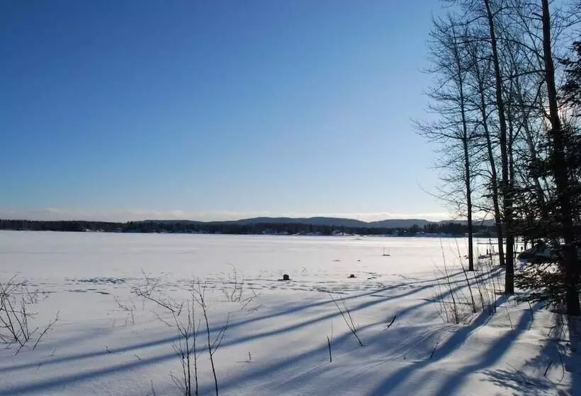 Отель Les Chalets Baie Cascouia