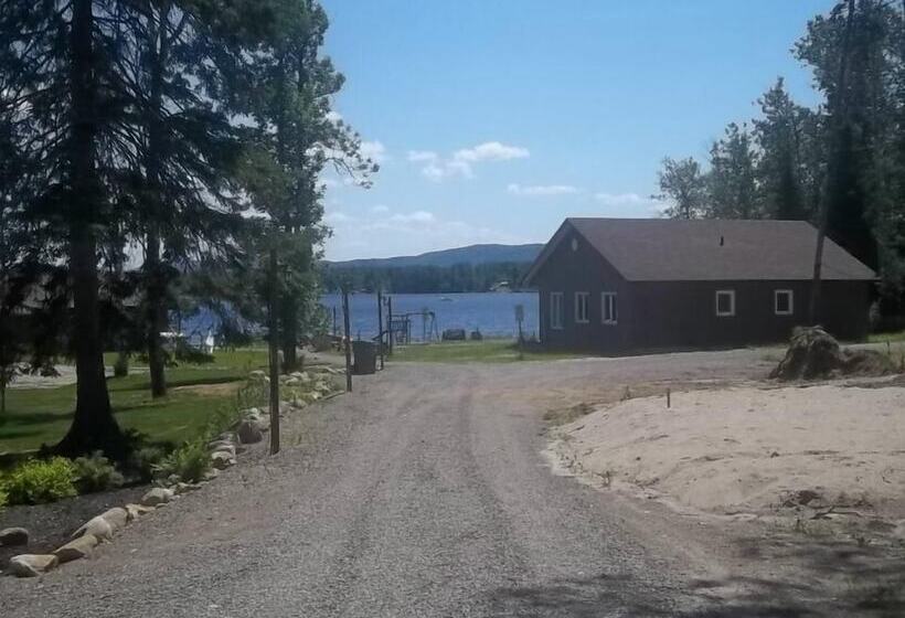 فندق Les Chalets Baie Cascouia