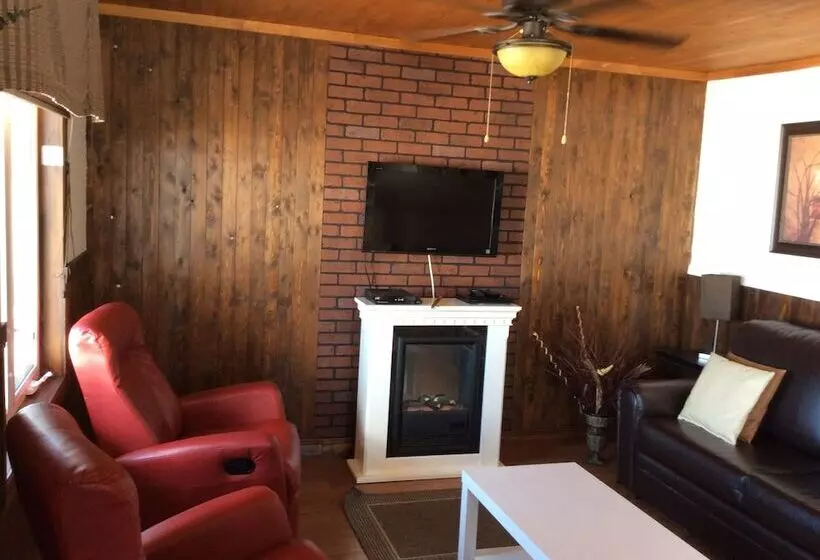 Отель Les Chalets Baie Cascouia