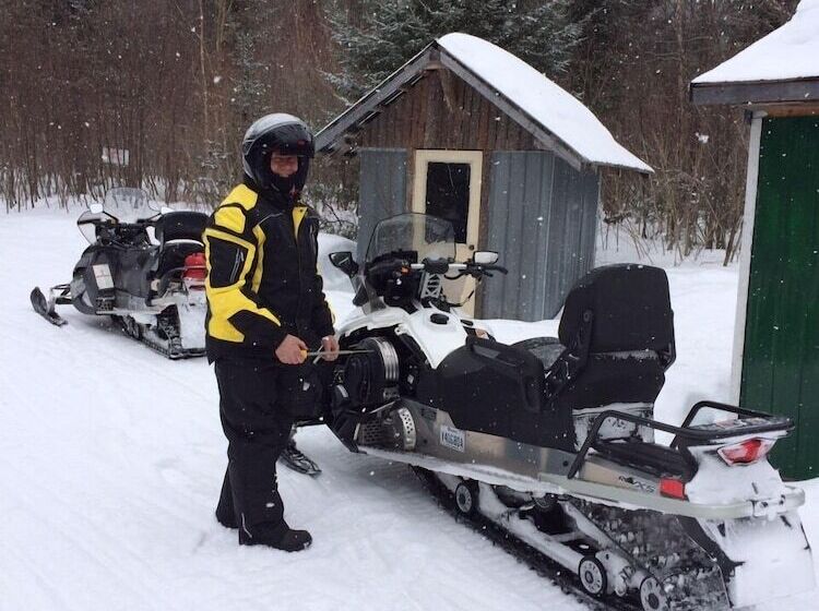 فندق Les Chalets Baie Cascouia