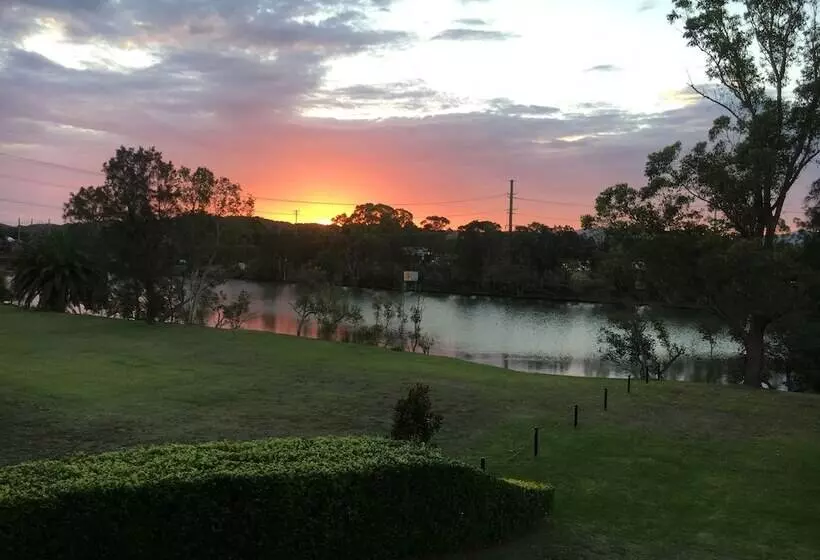 호텔 Macquarie 4 Star