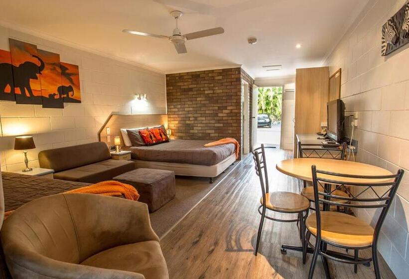 בית מלון כפרי Pialba Motor Inn