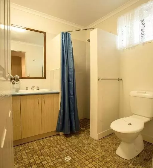 هتل Pialba Motor Inn