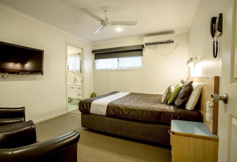 בית מלון כפרי Pialba Motor Inn