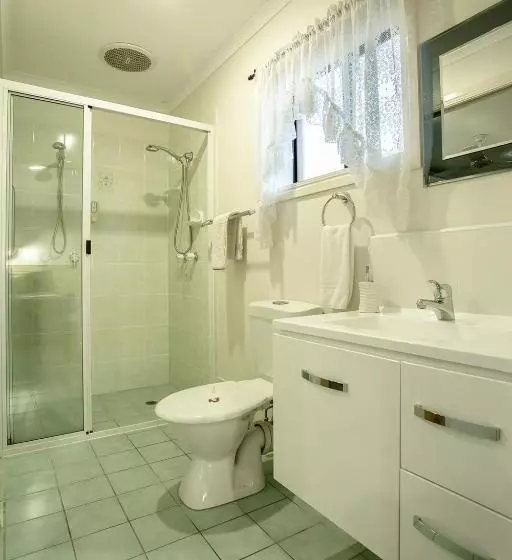 هتل Pialba Motor Inn