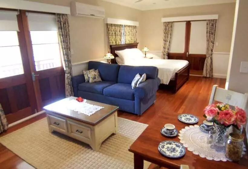 Отель Reid S Place