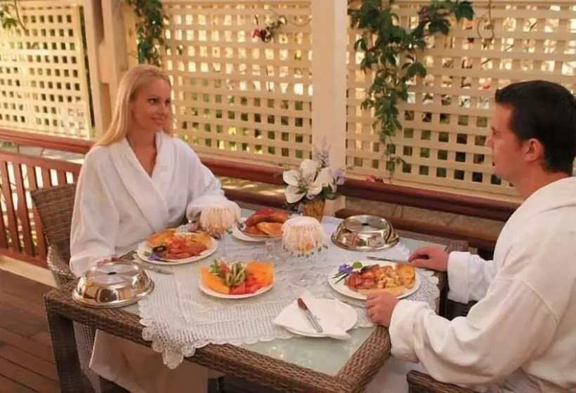 Отель Reid S Place