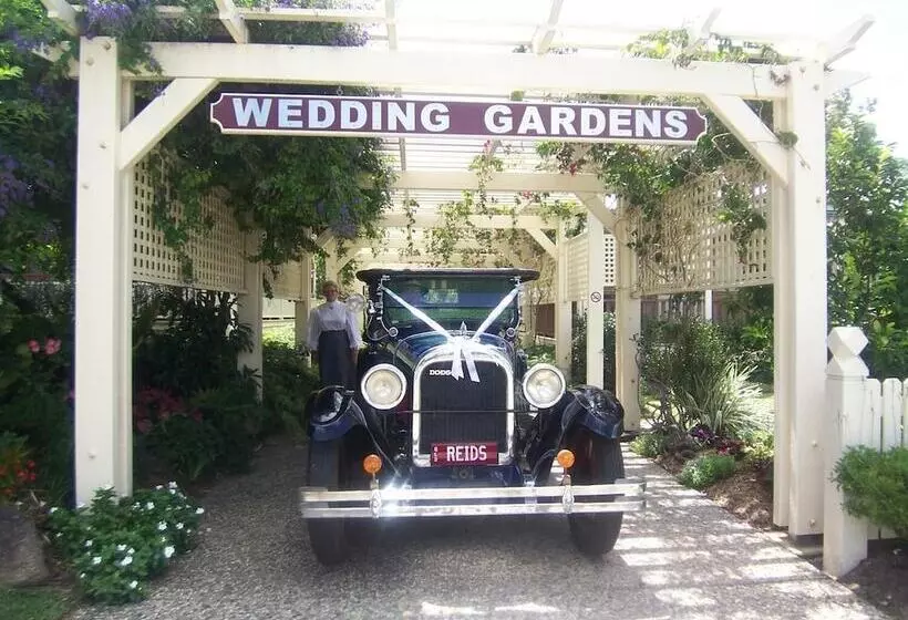 Отель Reid S Place