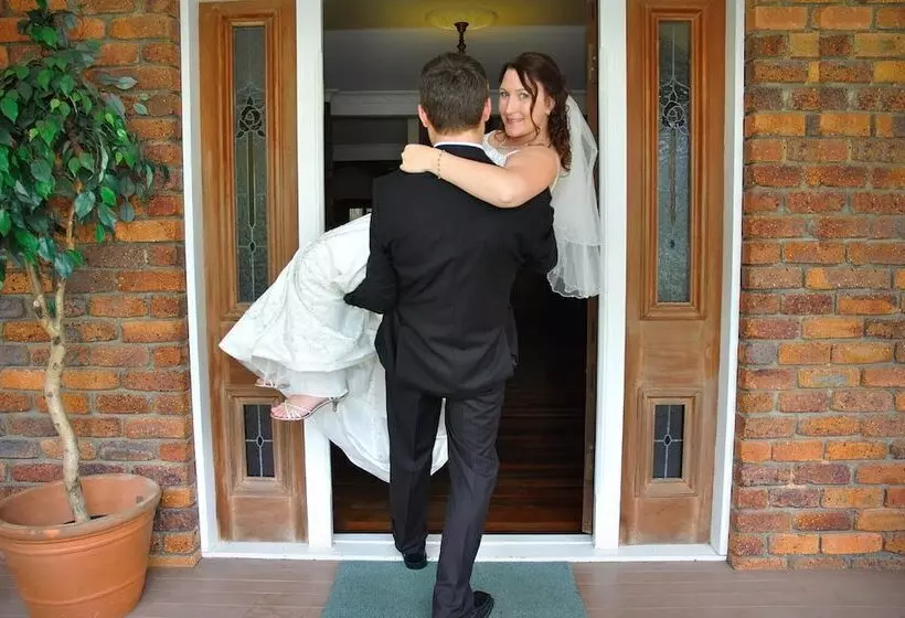 Отель Reid S Place