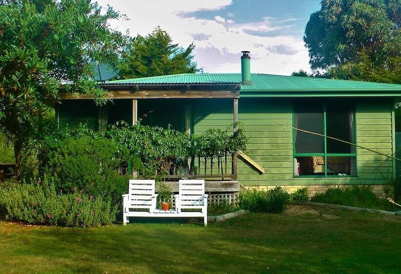 Отель Sandpiper Ocean Cottages