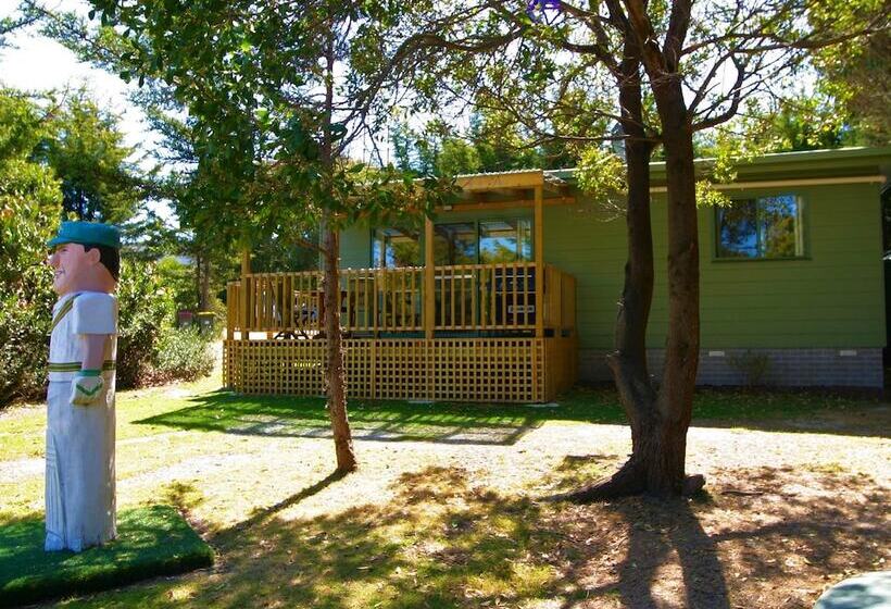 Отель Sandpiper Ocean Cottages