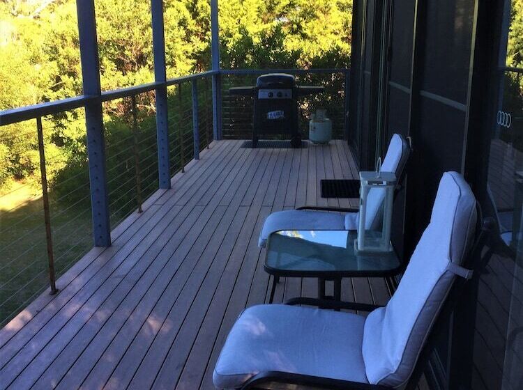 Отель Sandpiper Ocean Cottages