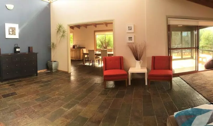 Отель Sandpiper Ocean Cottages