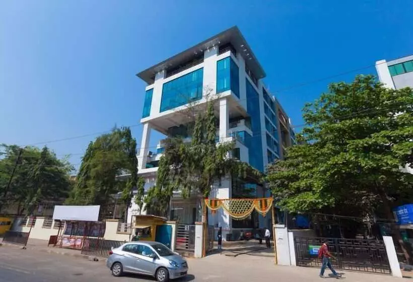 Отель Satkar Grande