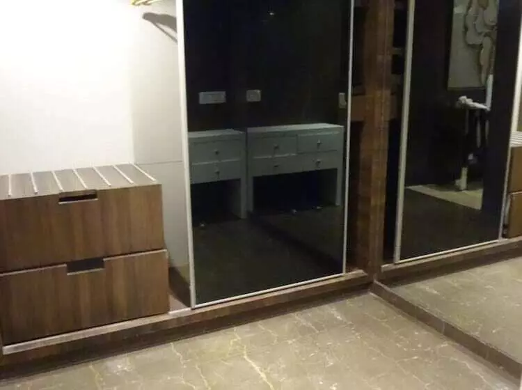 Отель Satkar Grande