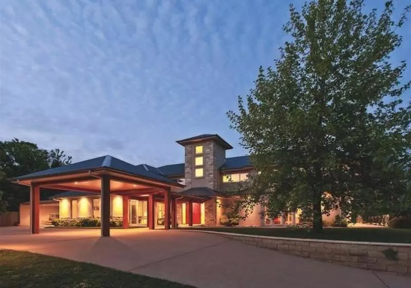 호텔 Satori Springs Country Estate