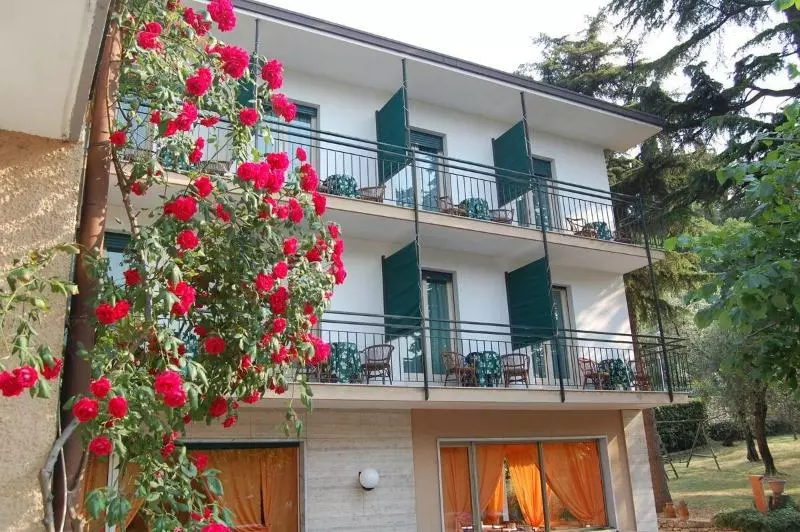 هتل Stella Alpina