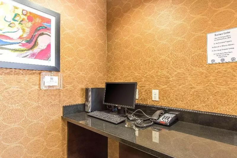 ホテル Suburban Studios Donaldsonville   Gonzales