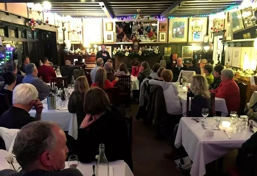 Hotel The Chalet Guesthouse And Studio