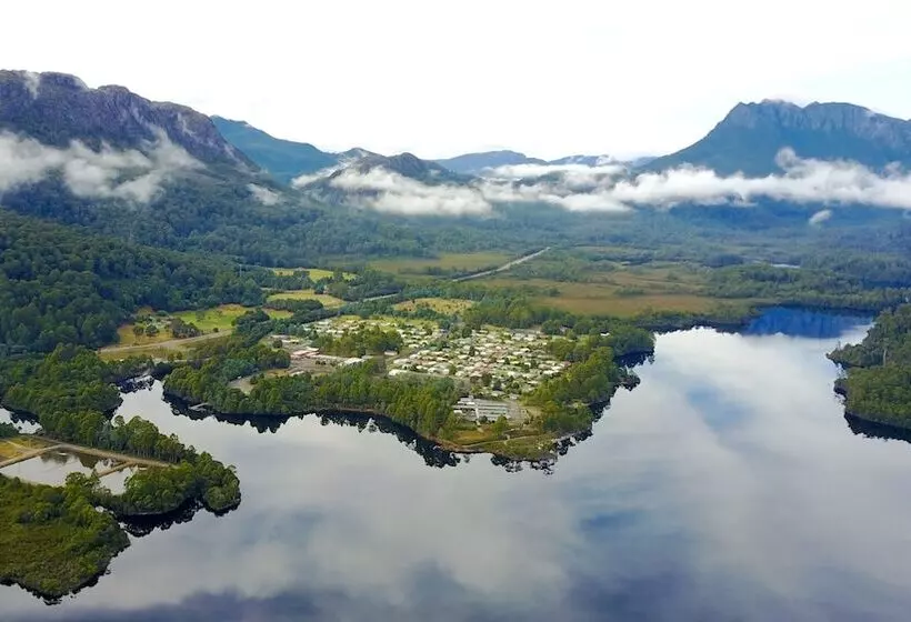 Отель Tullah Lakeside Lodge