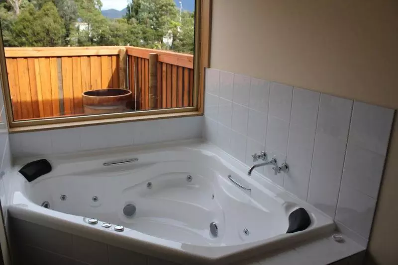 Отель Tullah Lakeside Lodge