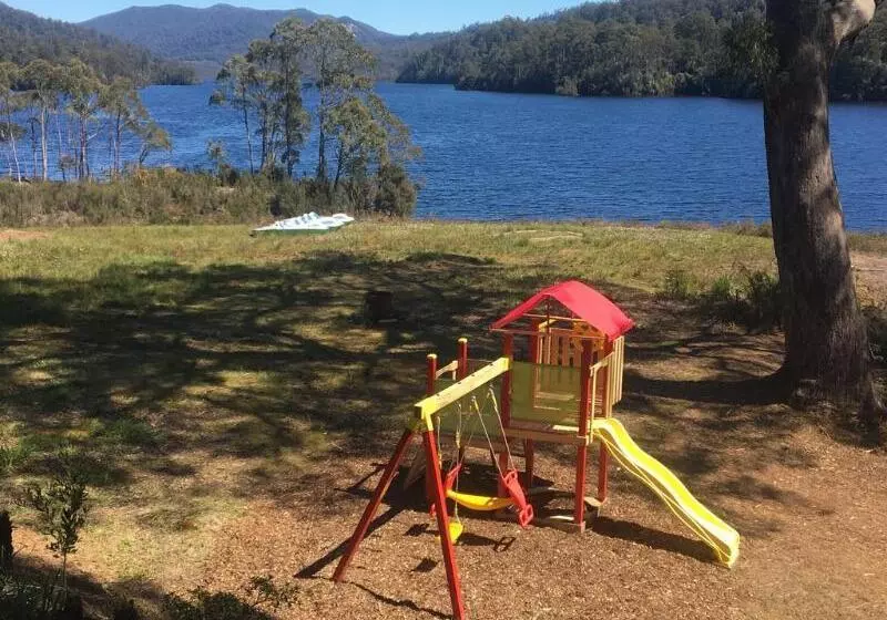 Отель Tullah Lakeside Lodge