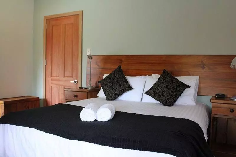 Отель Tullah Lakeside Lodge