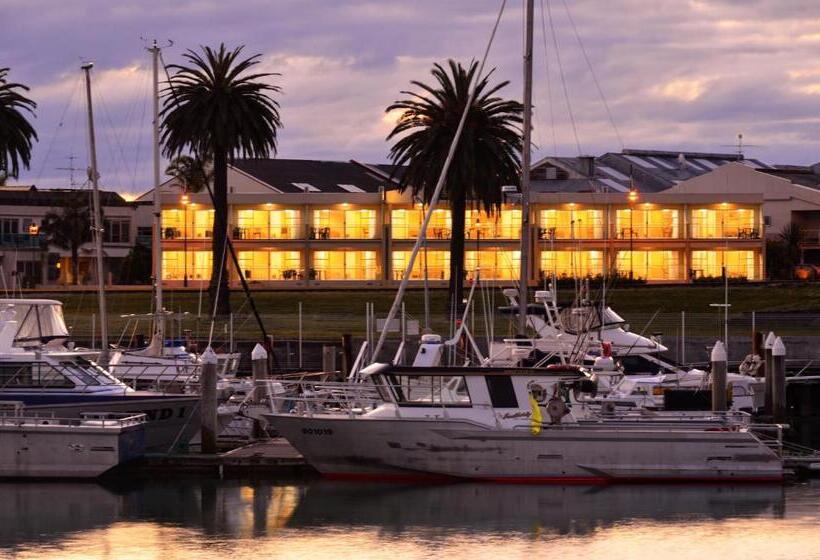 Motel Senator Motor Inn