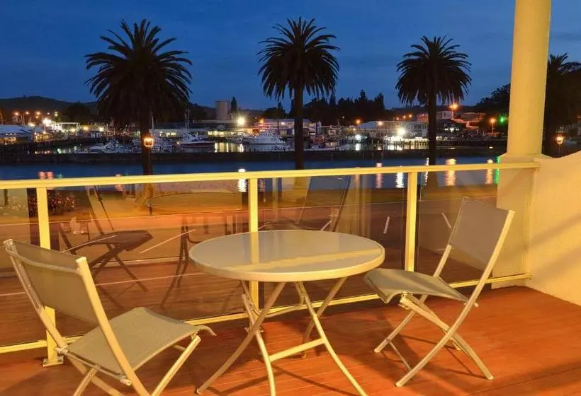 モーテル Senator Motor Inn