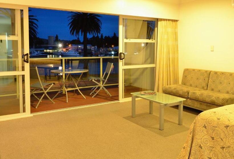 Motel Senator Motor Inn