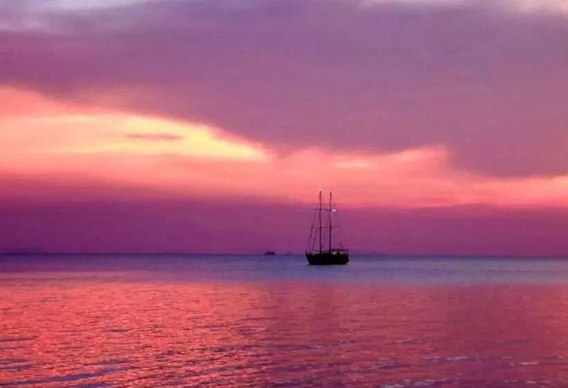 Sibaja Palms Sunset Beach Apartment