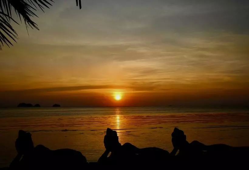 Sibaja Palms Sunset Beach Apartment