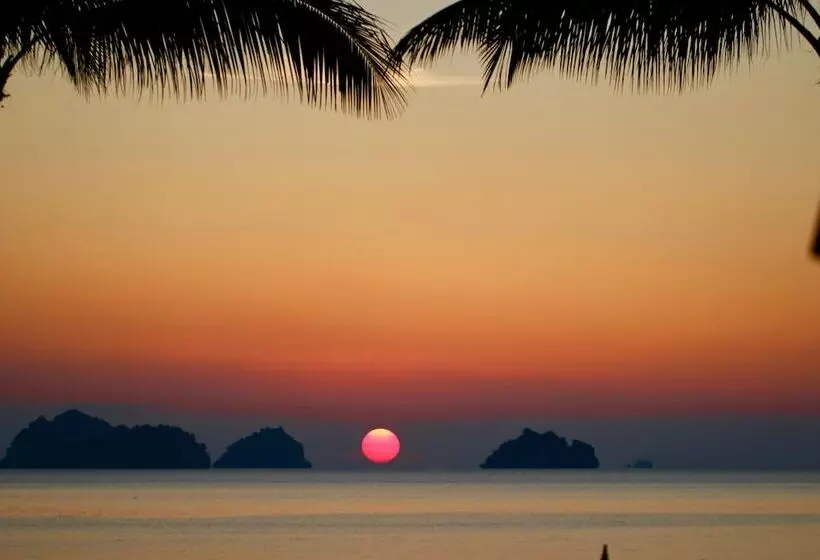 Sibaja Palms Sunset Beach Apartment