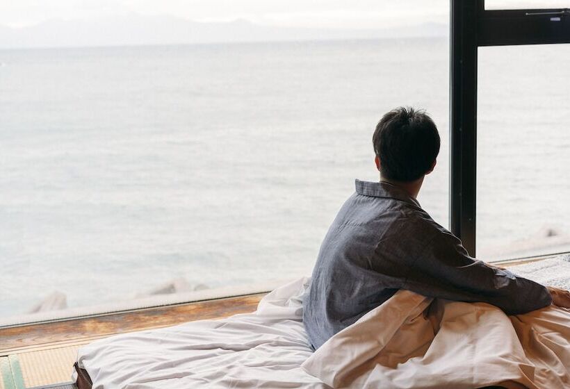 هاستل Nagasaki House Burabura