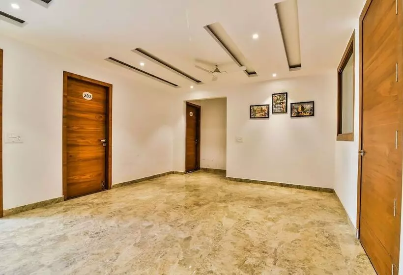 Fabhotel Comfort Dome Sector 45