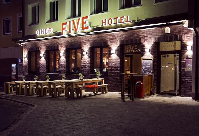 Hotel Five