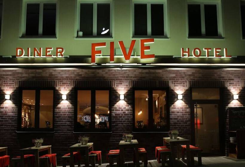 Hotel Five