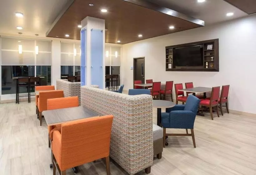 ホテル Holiday Inn Express & Suites Lincoln I   80, An Ihg