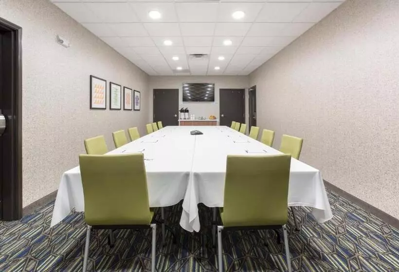 ホテル Holiday Inn Express & Suites Lincoln I   80, An Ihg
