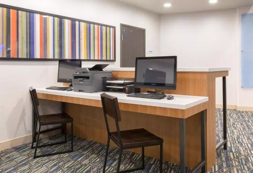 ホテル Holiday Inn Express & Suites Lincoln I   80, An Ihg