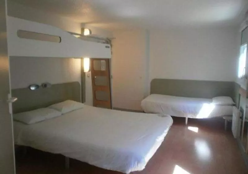 Hotel Ibis Budget Tarbes