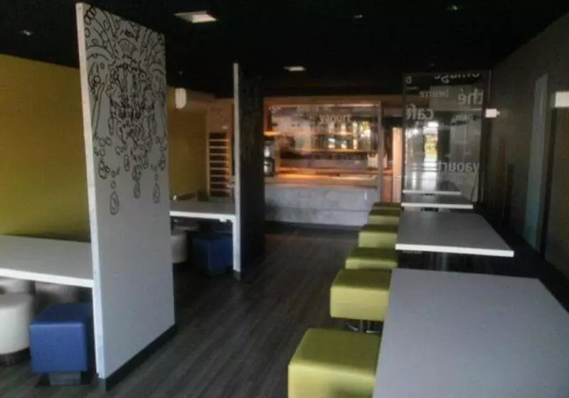 Hotel Ibis Budget Tarbes