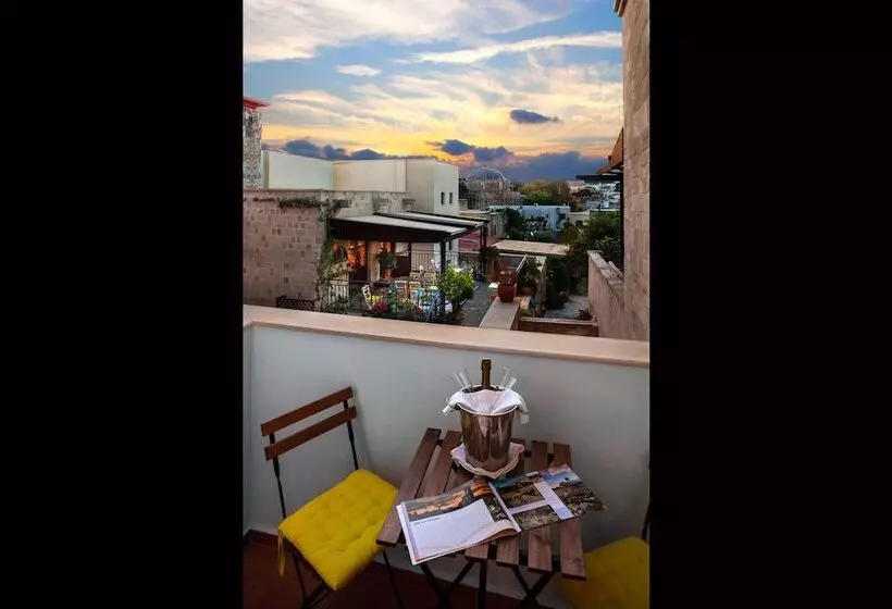 ホテル In Camera Art Boutique