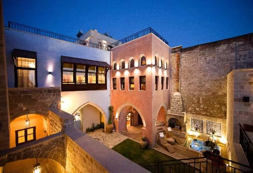 ホテル In Camera Art Boutique