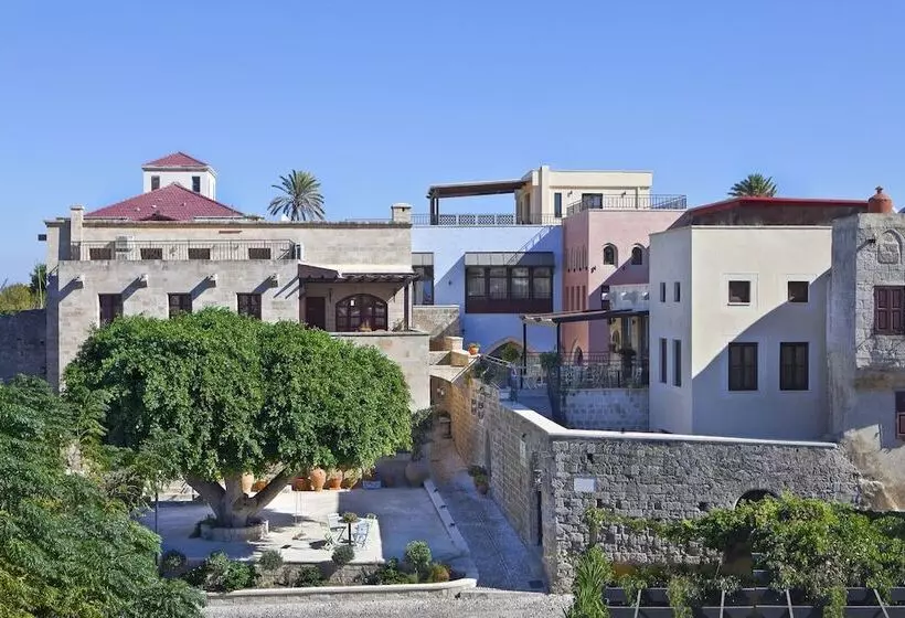 ホテル In Camera Art Boutique